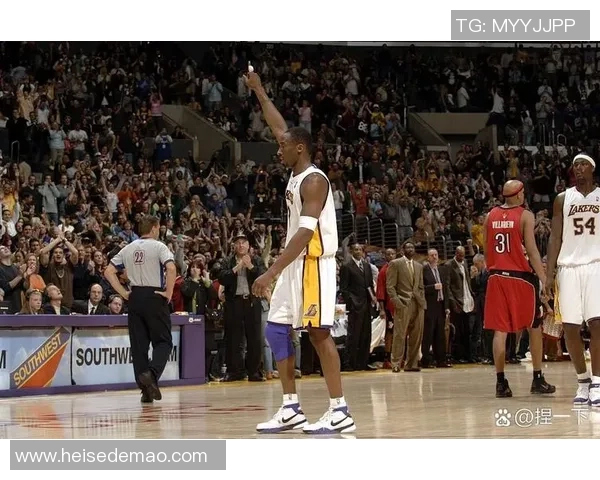 2002年科比单场疯狂得分对决马刺队的经典时刻回顾